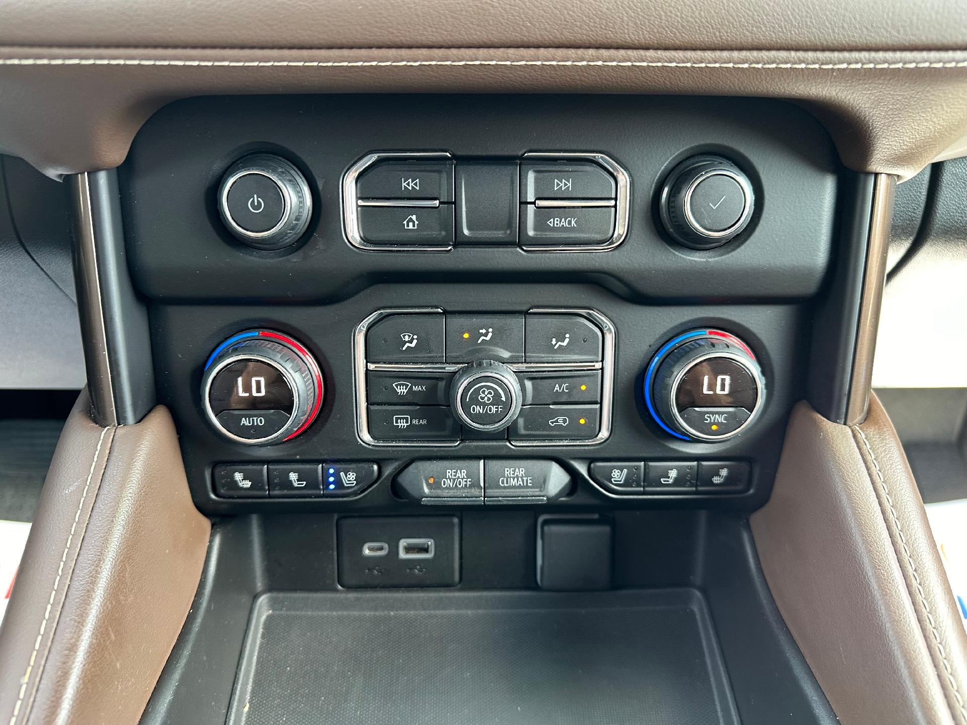 2021 Chevrolet Suburban High Country