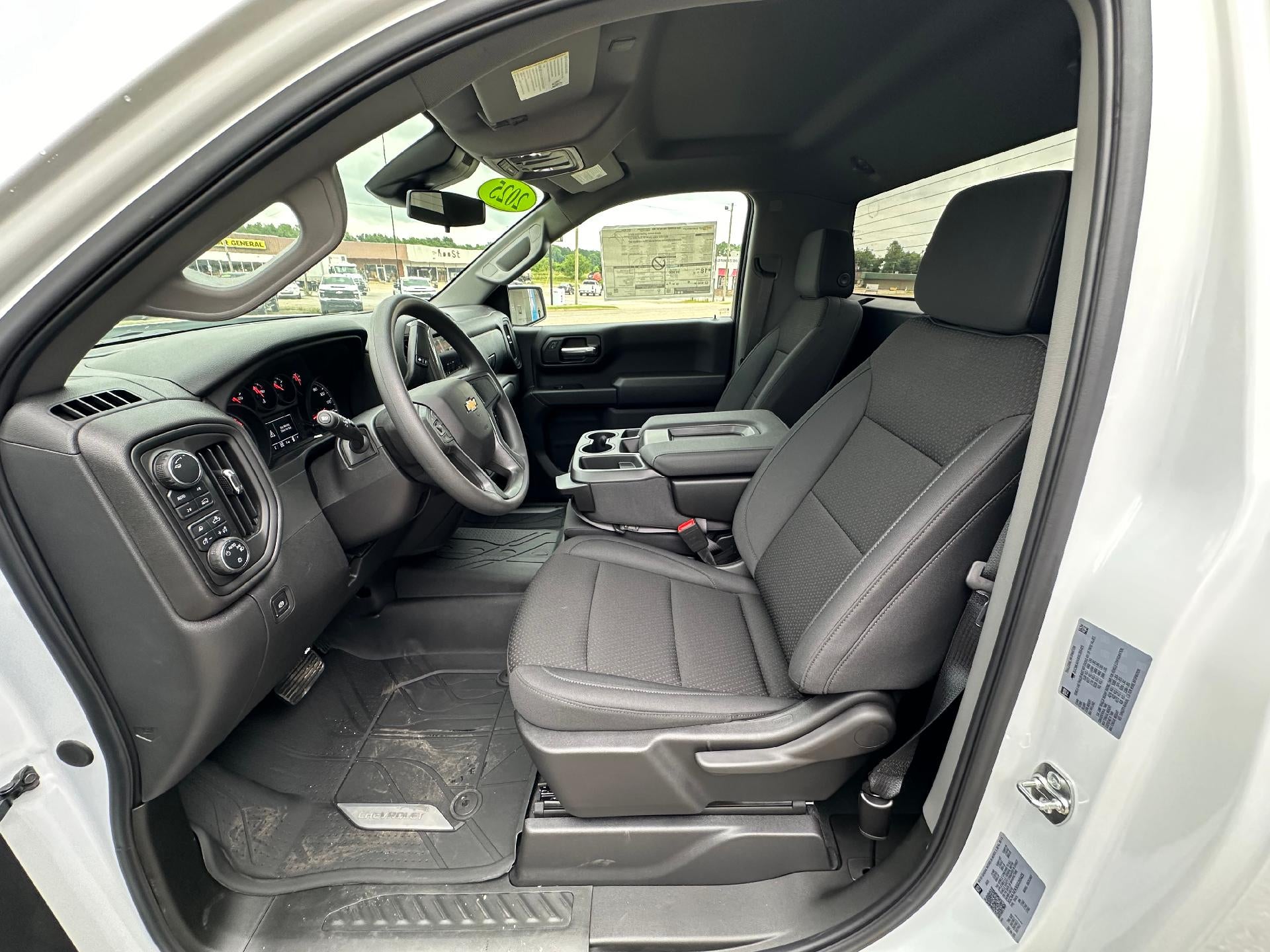 2025 Chevrolet Silverado 1500 WT